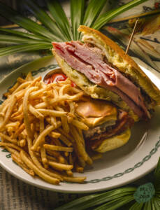 Medianoche Sandwich